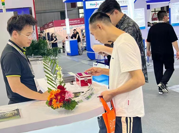 芯片为什么越做越。。。。。。？？？？？？国产化重点关注晶圆划片刀！